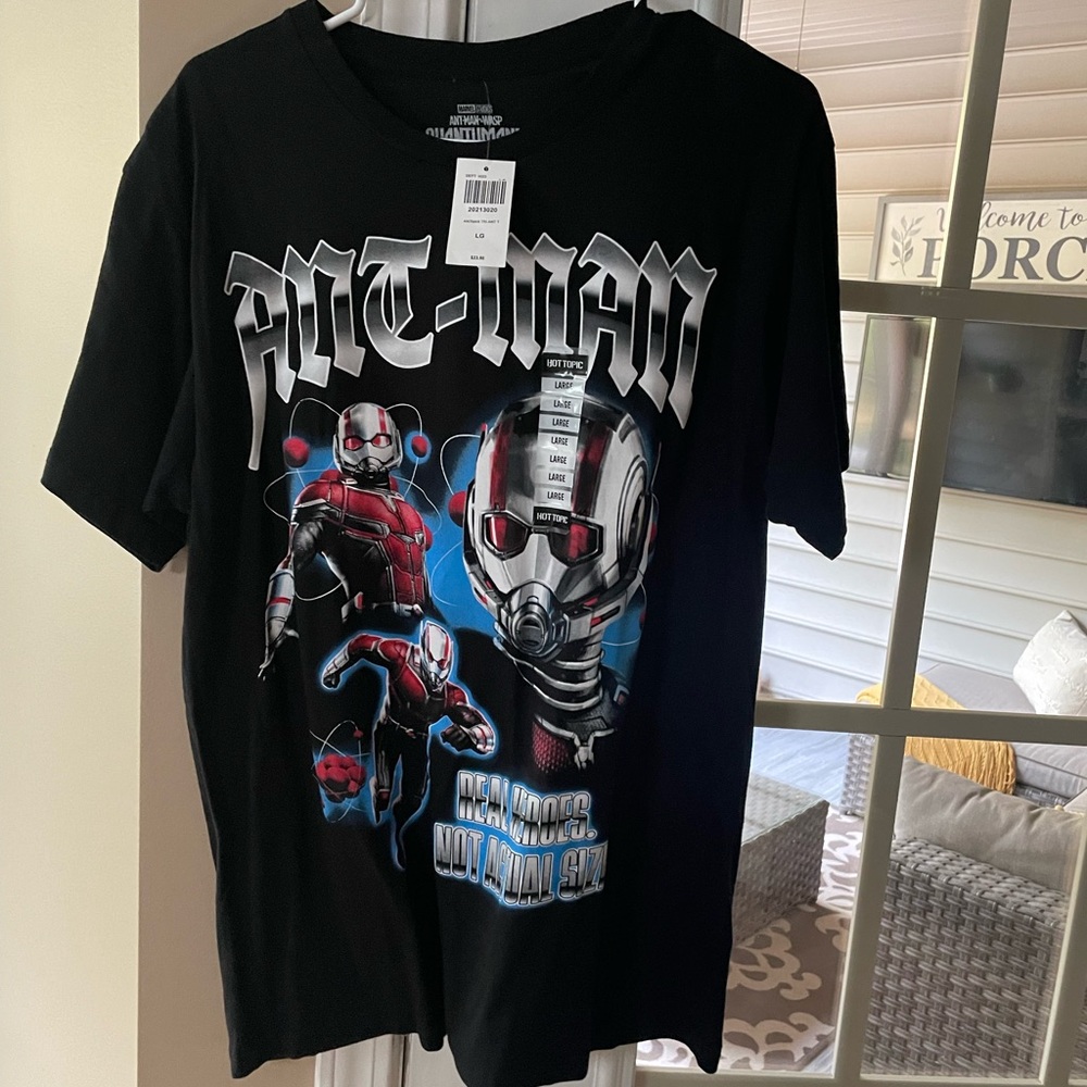 Marvels Ant-Man Quantumania Large Black  T-Shirt (brand new with tags)